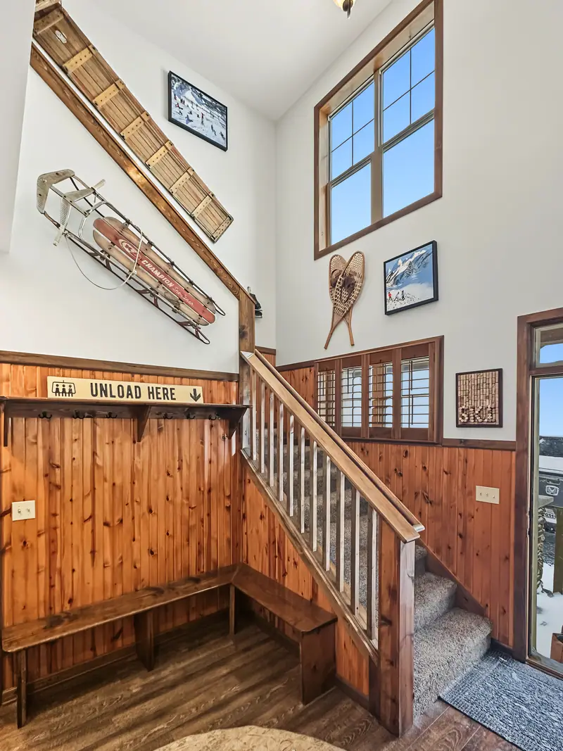 Staircase, Black Bear 32