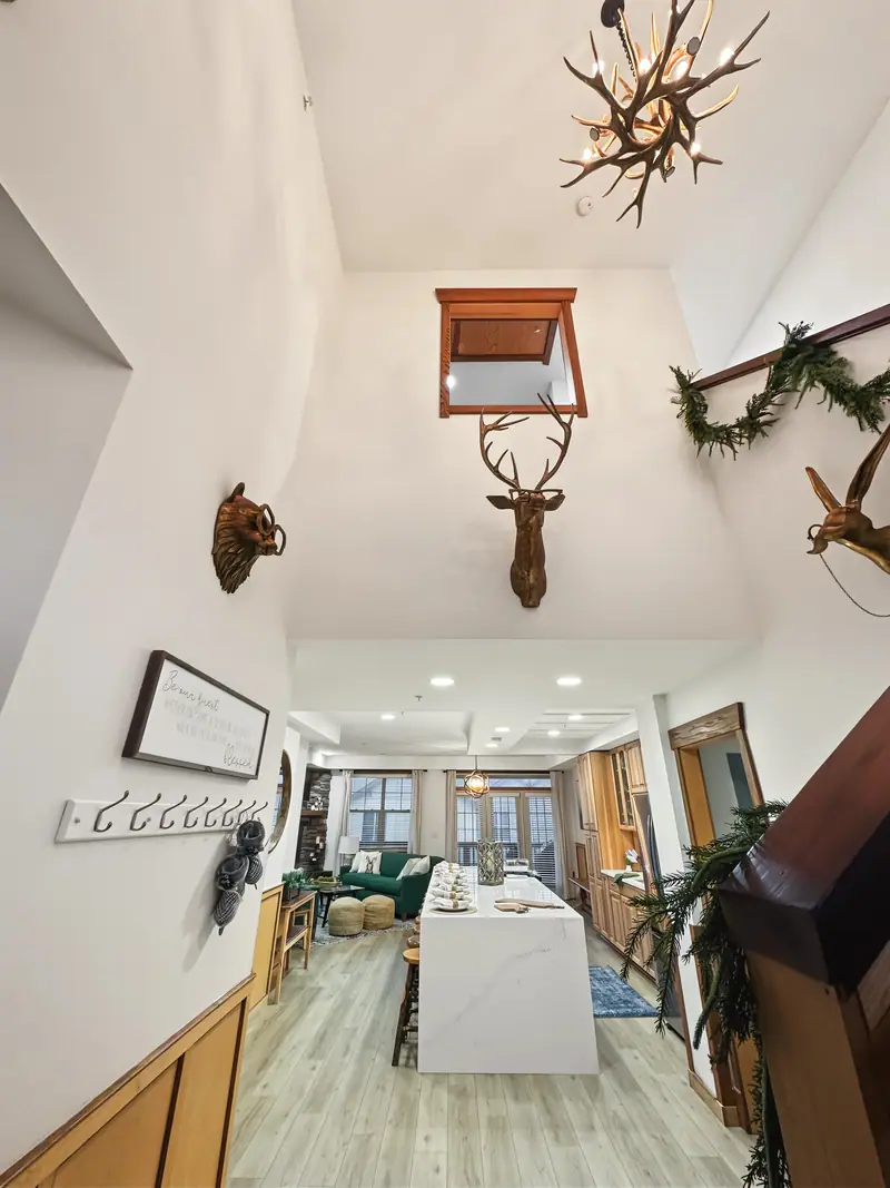 Entry stairs, Black Bear 33