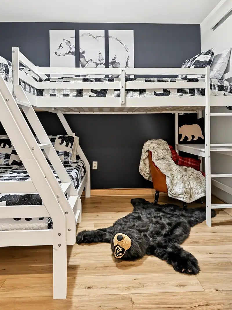 Bunk room 2, Black Bear 33