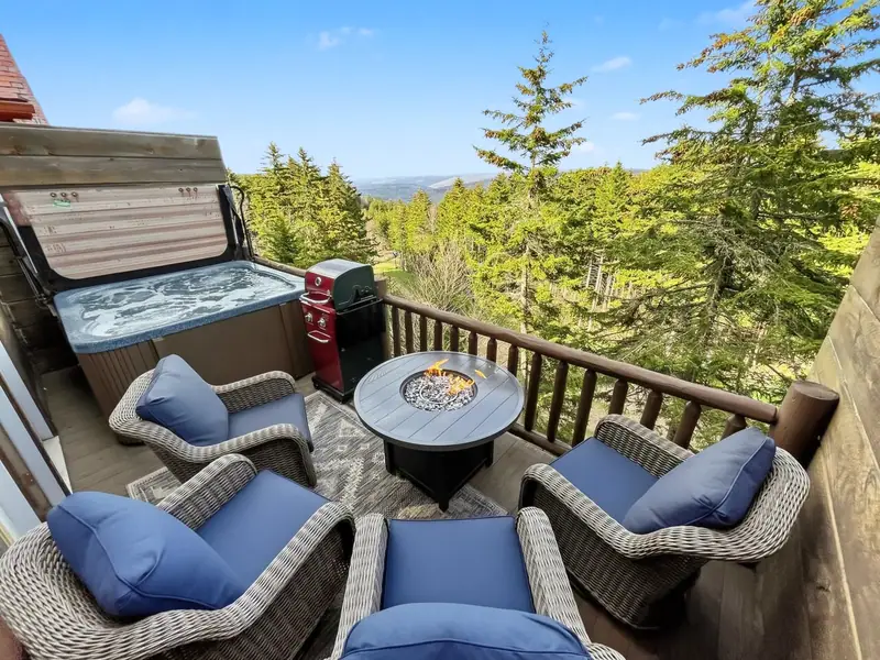 Deck summer, Loggers Run 16