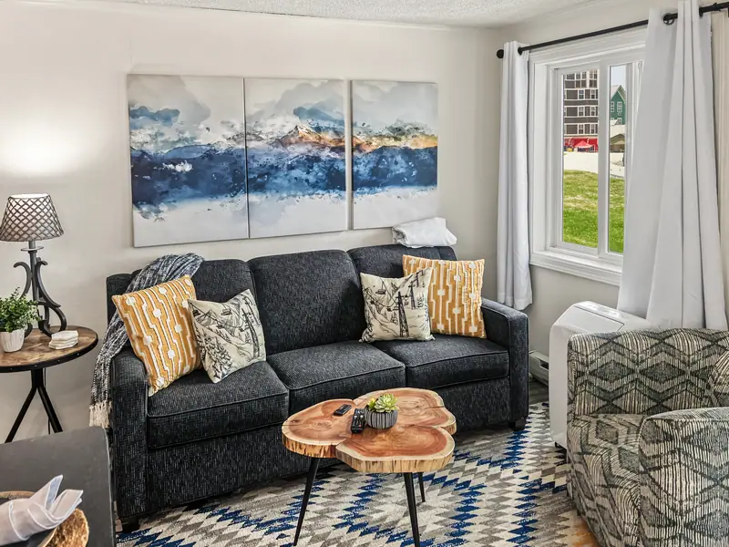 Living room 2, Mountain Lodge 140