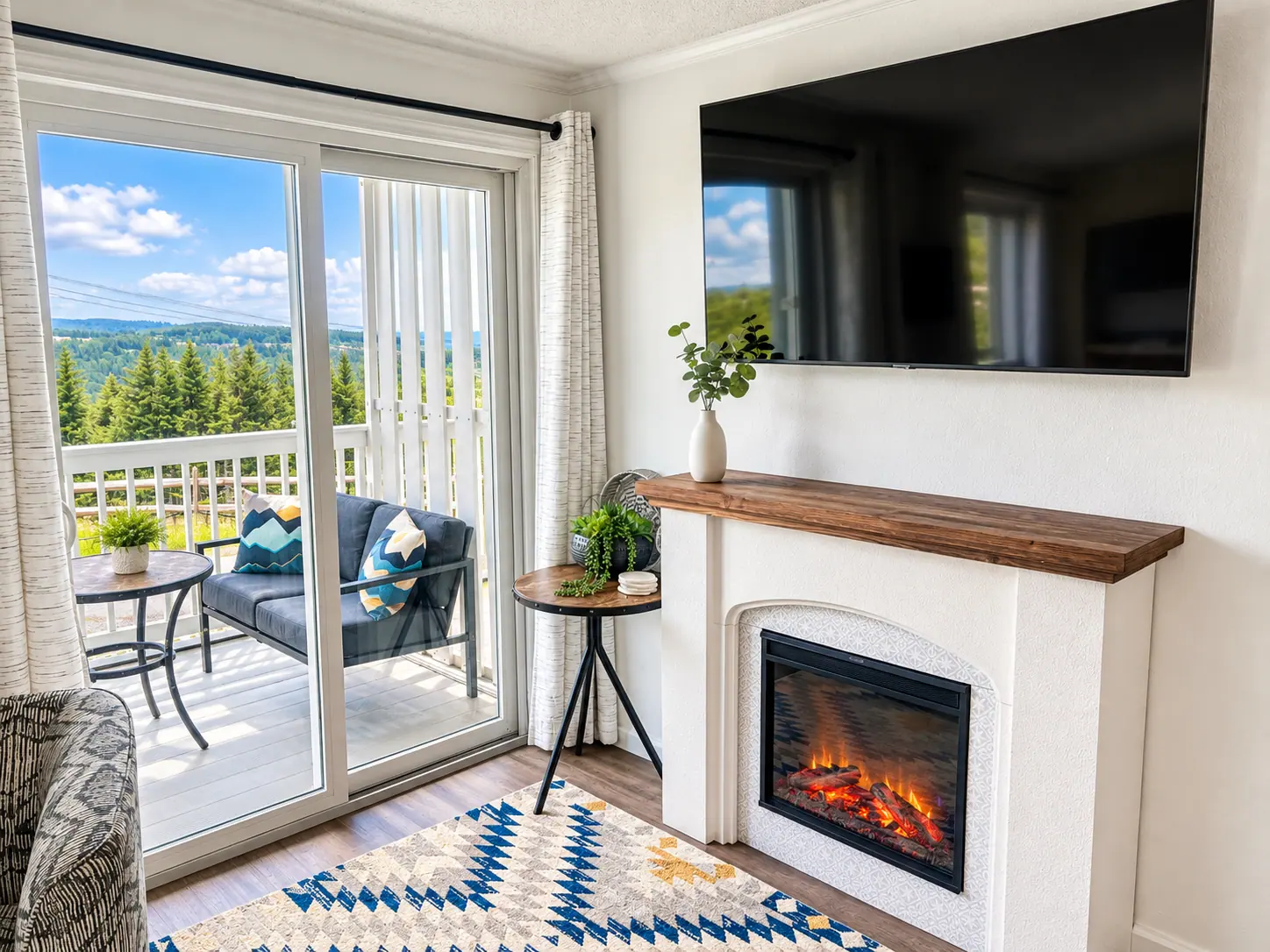 Living room and deck door at Mountain Lodge 140