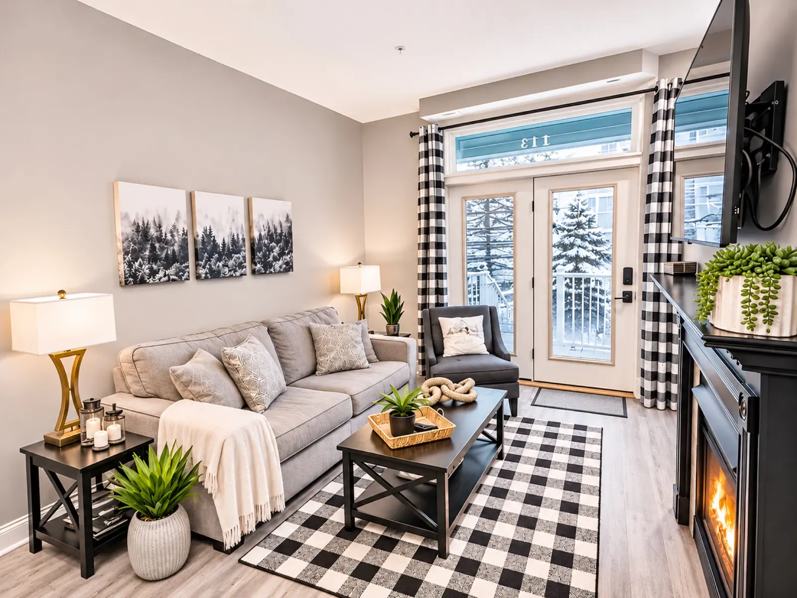 Living room at Seneca 113